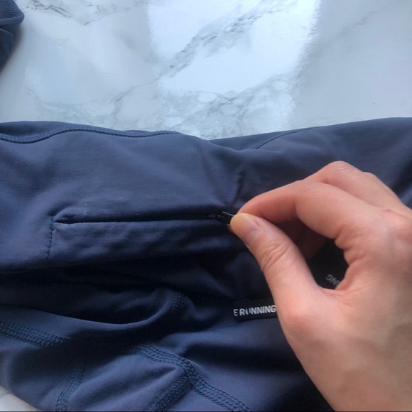 Nike Cropped Leggings - Picture 7 of 8